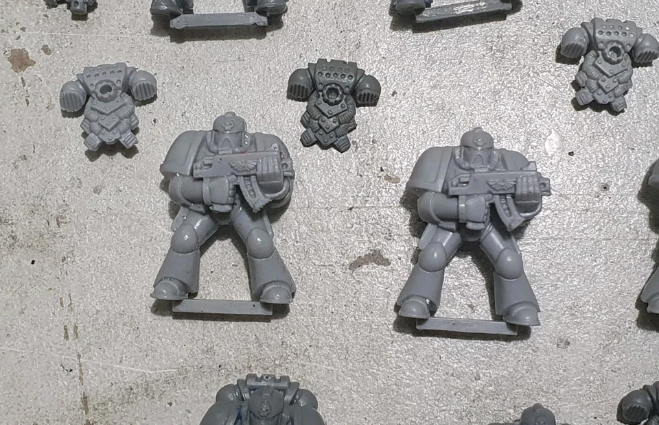 Warhammer 40K Space Marines X 10 Tactical Squad 2nd Edition Plastic OOP - Image 4 of 4