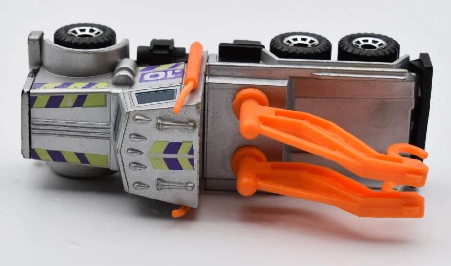 Matchbox Connectables Peterbilt Wreck Truck. Connectables. Made in China - Image 3 of 4