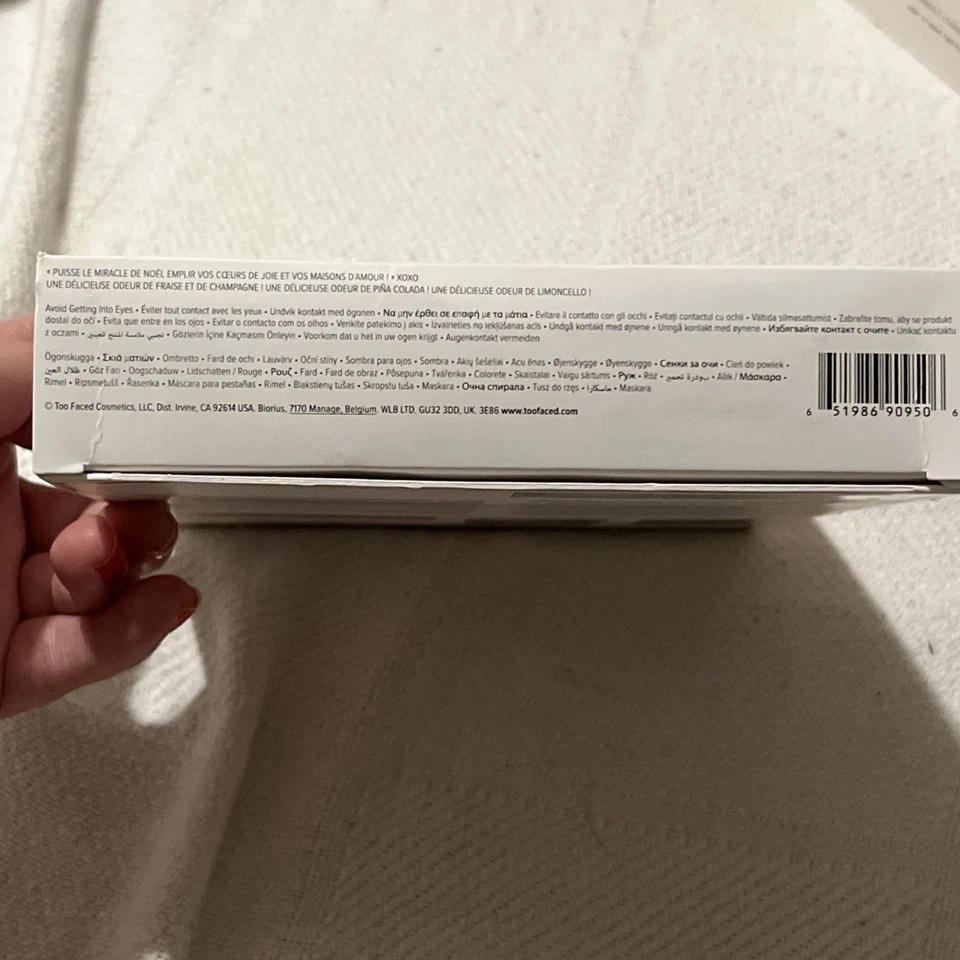 Too Faced Christmas In The City LIMITED EDITION MAKEUP COLLECTION / SET 4pc NEW - Image 2 of 4