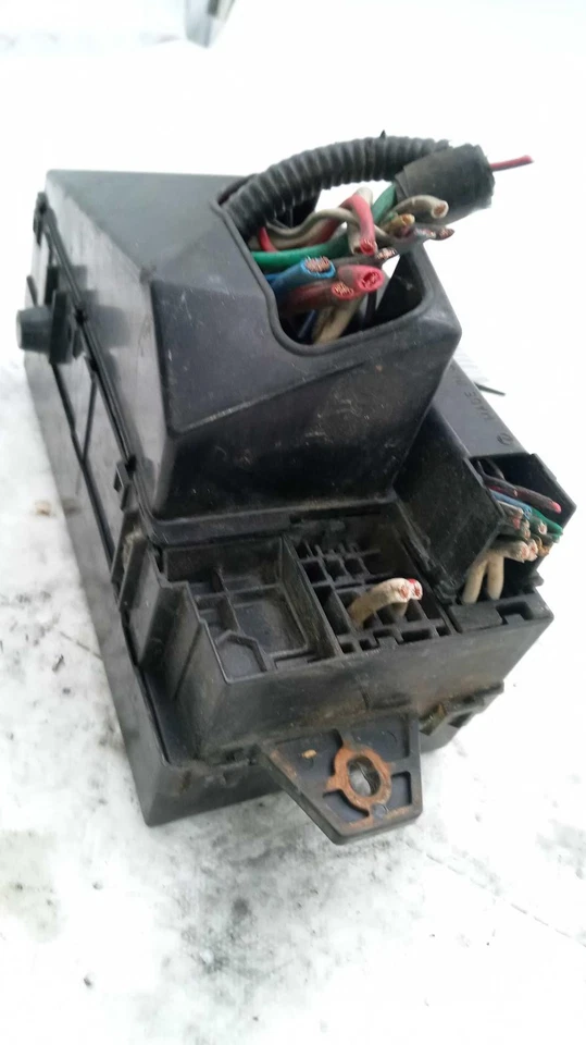 Used Fuse Box Engine fits: 1999 Subaru Forester  Grade A - Изображение 4 из 4