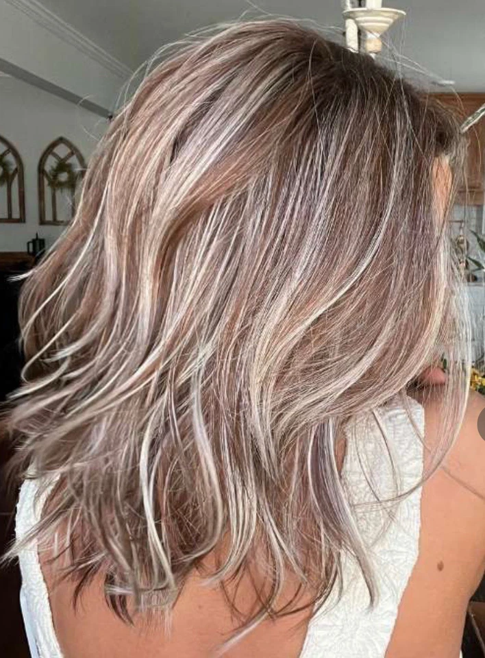 Peluca DAZZLING WAVEZ de RENE OF PARIS, color nevado umber amigable con el calor NUEVA Foto 2 de 4