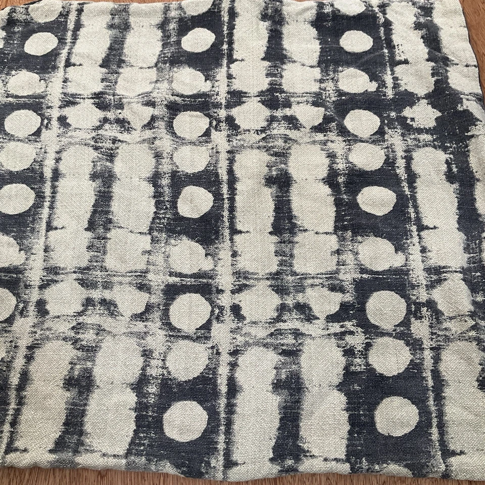 Funda de Almohada West Elm 100% LINO Serigrafía Lunares AZUL MARINO 18x18 Arte Perla Botones Foto 2 de 4