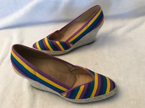 VINTAGE FAMOLARE ESPADRILLE WEDGE SLIPON SHOES SIZE 6 M STRIPED - Picture 2 of 5