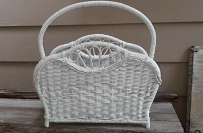 Vintage Magazine rack White Wicker W/ Handle , scalloped & woven design ,footed - Image 1 of 4