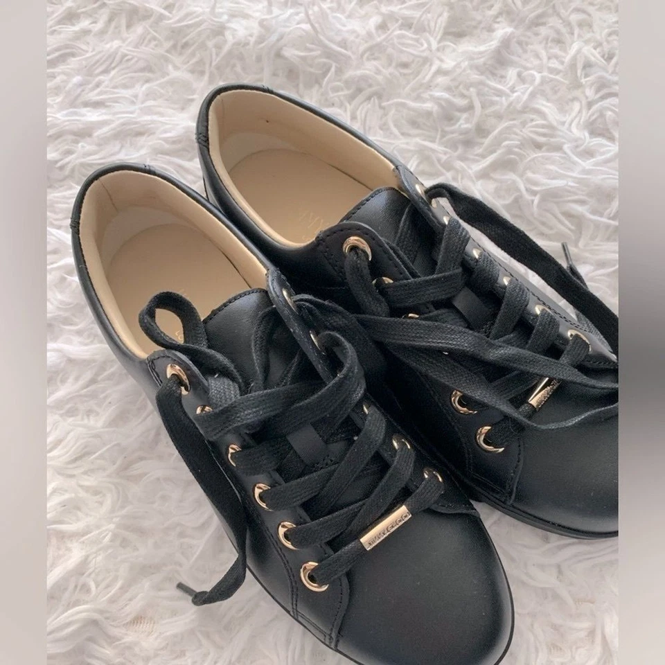 RRP US$950 NEW Jimmy Choo women black leather low top sneakers US7 EU37 - Image 2 of 4