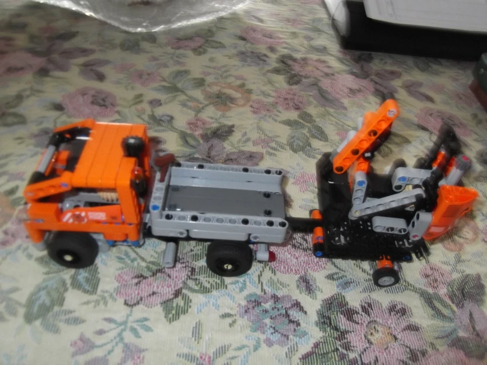 LEGO Technic 42060 Roadwork Crew, foto 1 di 5