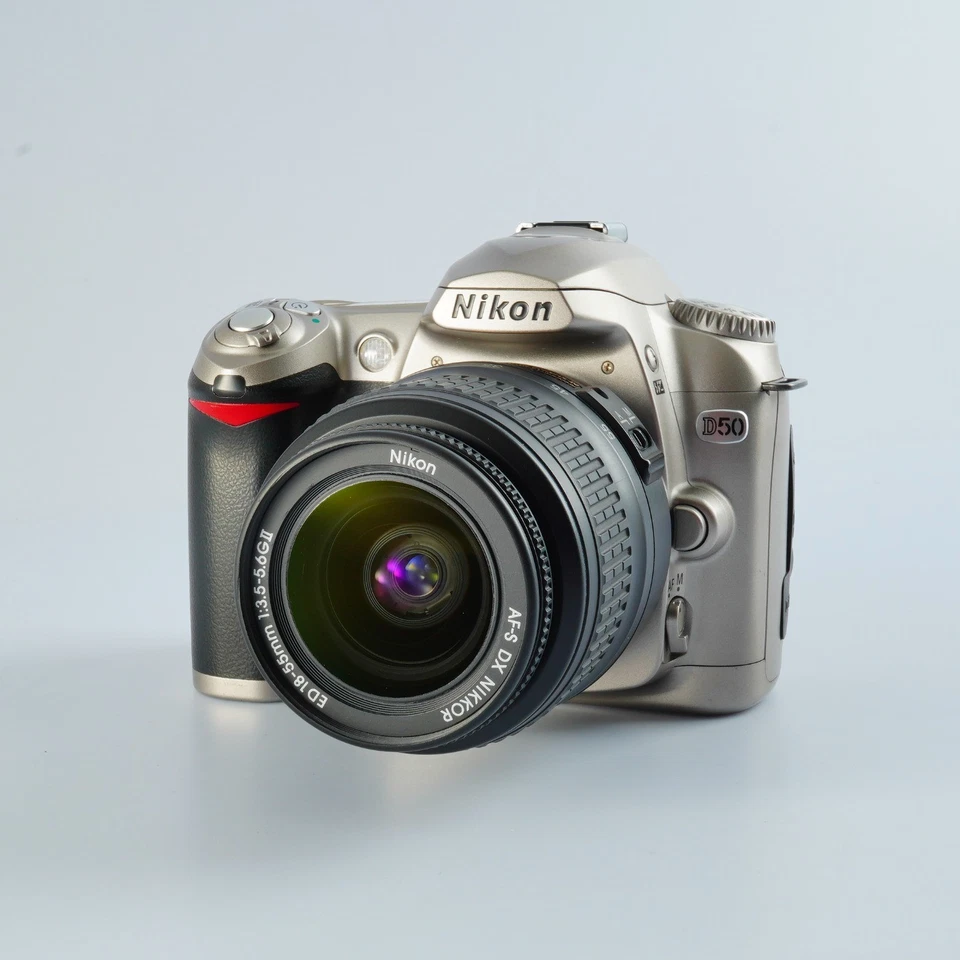 EXCELLENT Nikon D50 Silver + AF-S Nikkor 18-55mm F/3.5-5.6 GII + SD 2GB Digi...
