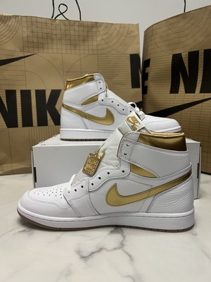 Men's 14 / Wmns 15.5 - Air Jordan (W) 1 Retro High OG