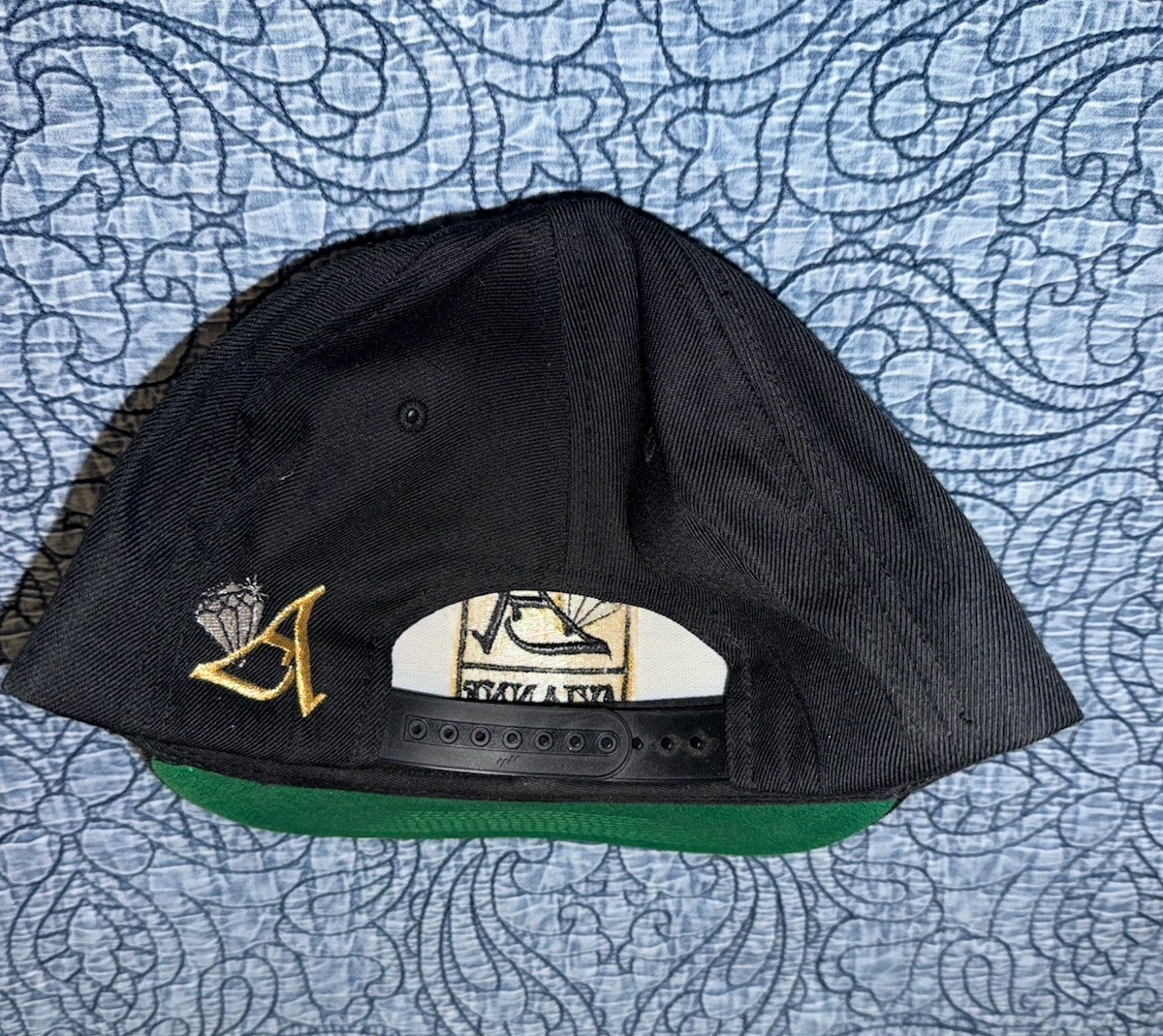 Avianna Snapback Hat Black, Gold View 2