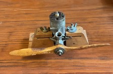 VTG. FOX 35 R/C NITRO MODEL AIRPLANE ENGINE W/PROPELLER AND TEST STAND INCLUDED
