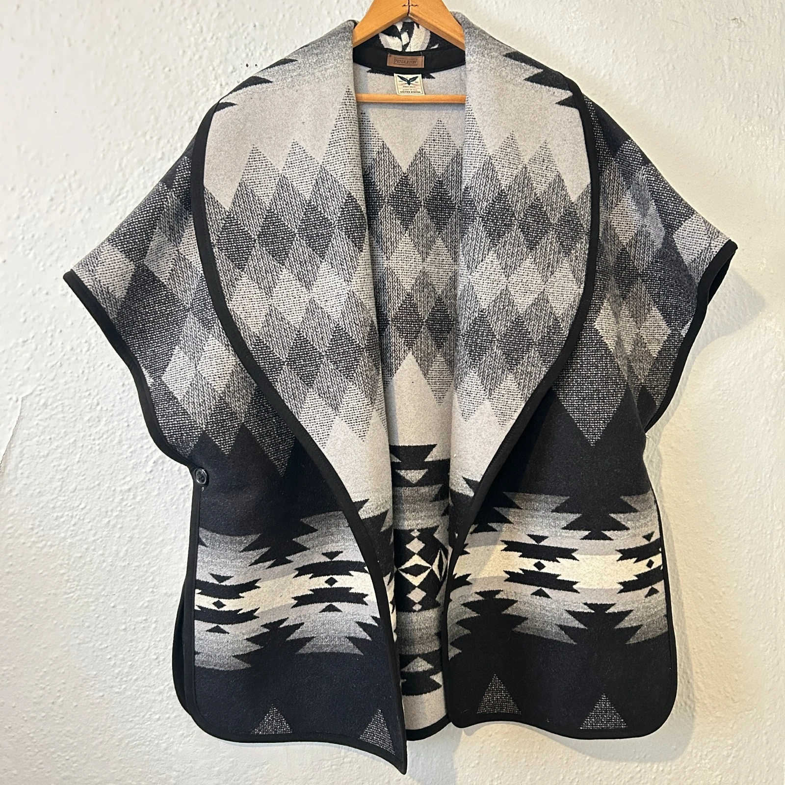 Pendleton Wool Blanket Poncho Southwestern Aztec Pattern One Size Made in USA
