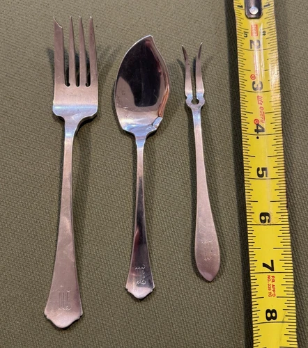 Vintage RW & S Wallace Sterling Sliver Forks and Spoon 98 grams