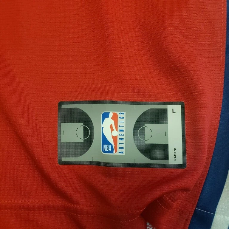 Camiseta Fanatics Masculina Tamanho Grande NBA Philadelphia 76ers Ben Simmons #25 Vermelha - Imagem 3 de 4