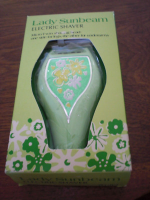 Vintage Lady Sunbeam Electric Shaver Legs Arms Green Flowers Model LS 40 W/Box