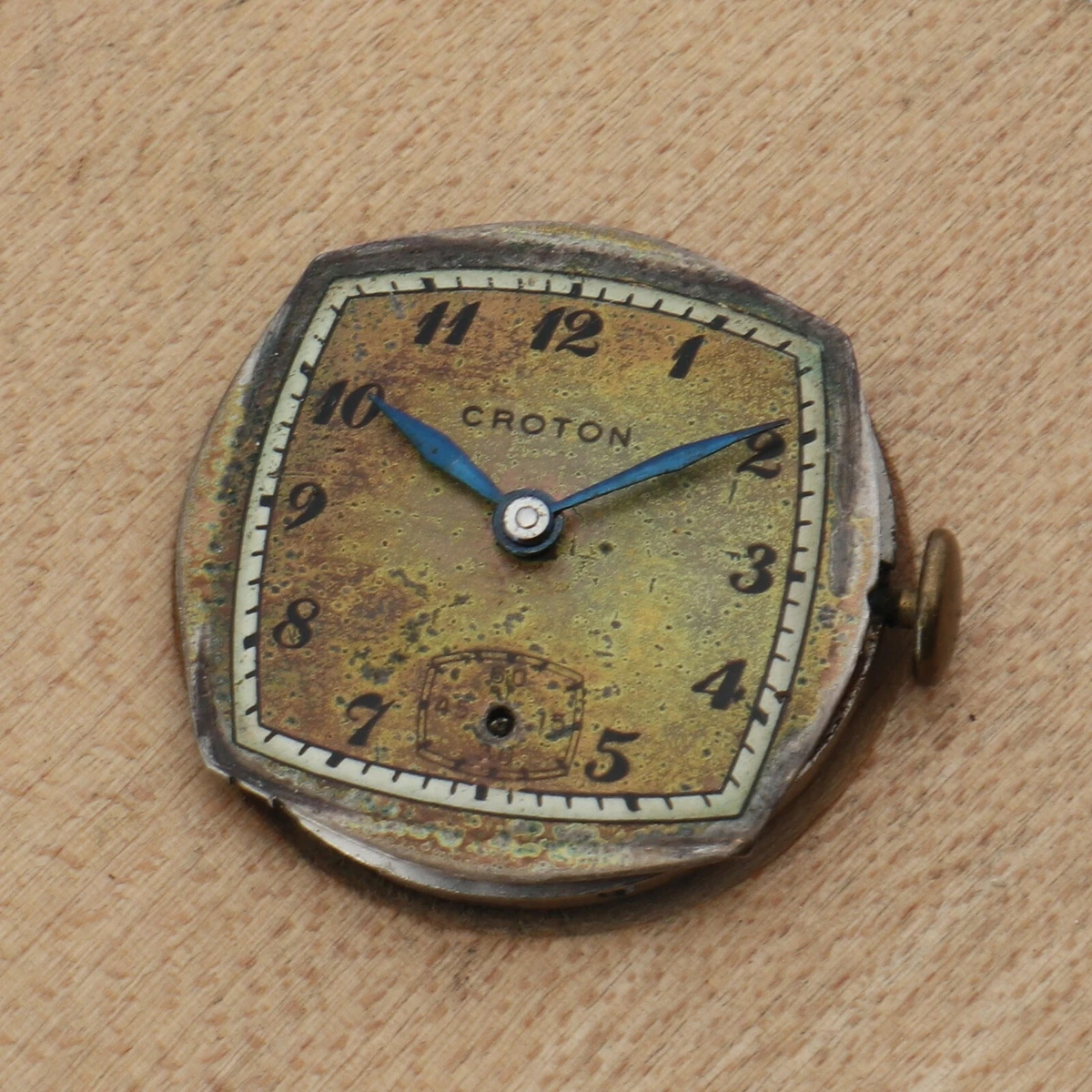 CROTON Vintage Watch Movement Model T30 17 Jewels Good Balance w