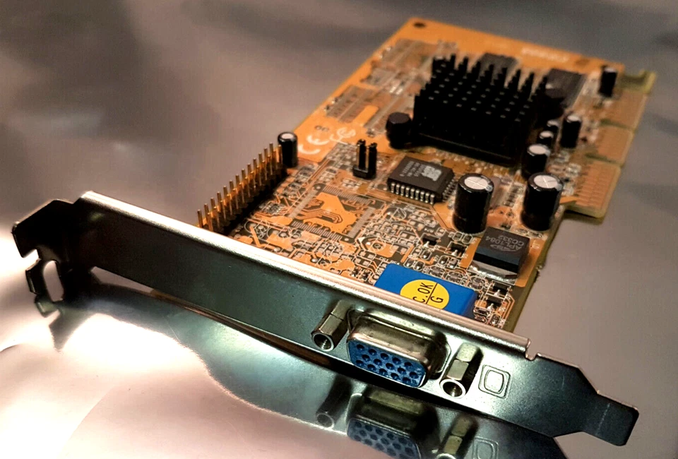 SiS CS305 305 Ver 1.0 16M 16MB AGP Video Graphics Card VGA Legacy GPU - Image 2 of 3