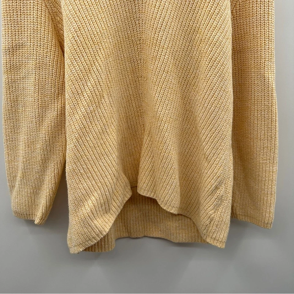 Urban Outfitters Victoria Cream Oversized Knit Long Sleeve V Neck Sweater Size M - Image 3 of 4