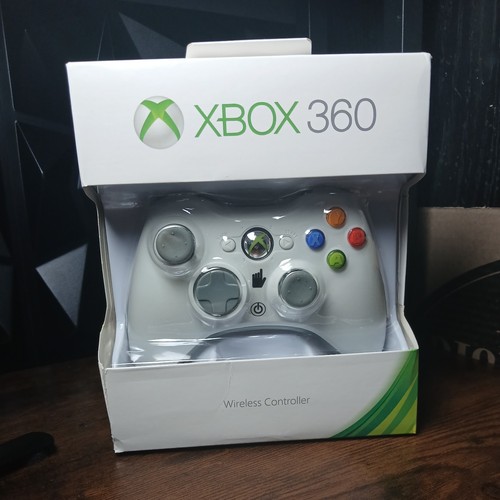 Microsoft Xbox 360 OEM Original Wireless Controller - white - Brand New in Box