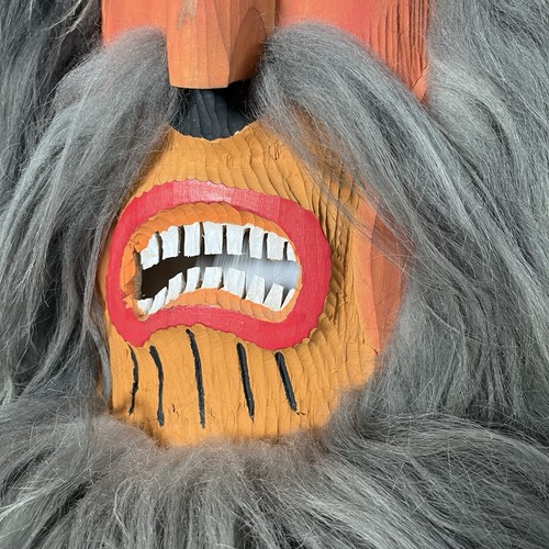 Traditional Romanian Mask with Original Old Horns of Cow and natural Hair - Picture 5 of 9