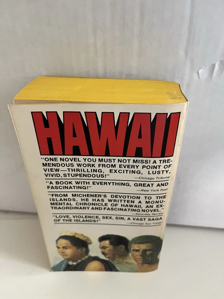 HAWAII by James A. Michener PB 20th Printing Fawcett 1973 Good/Very Good Foto 2 de 4