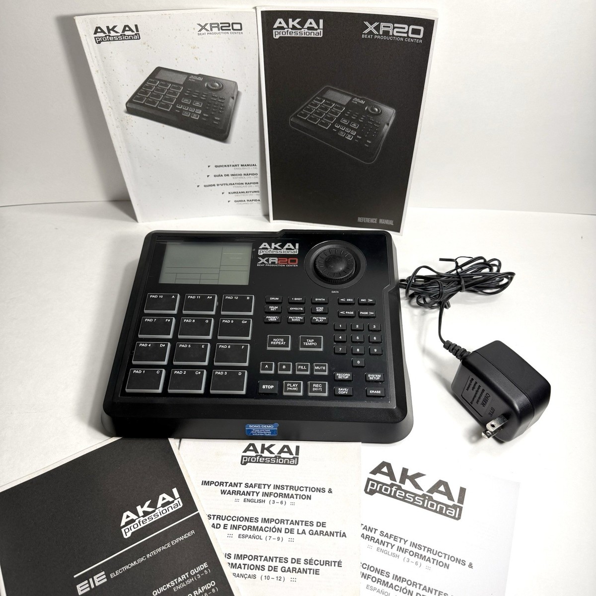 Akai Professional XR20 Drum Beat Production Center Machine Works