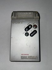 VINTAGE SONY WM-R2 RECORDING WALKMAN - FOR PARTS OR REPAIR