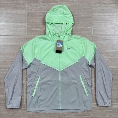 Men's Size M Nike Windrunner Repel Running Packable Jacket Mint