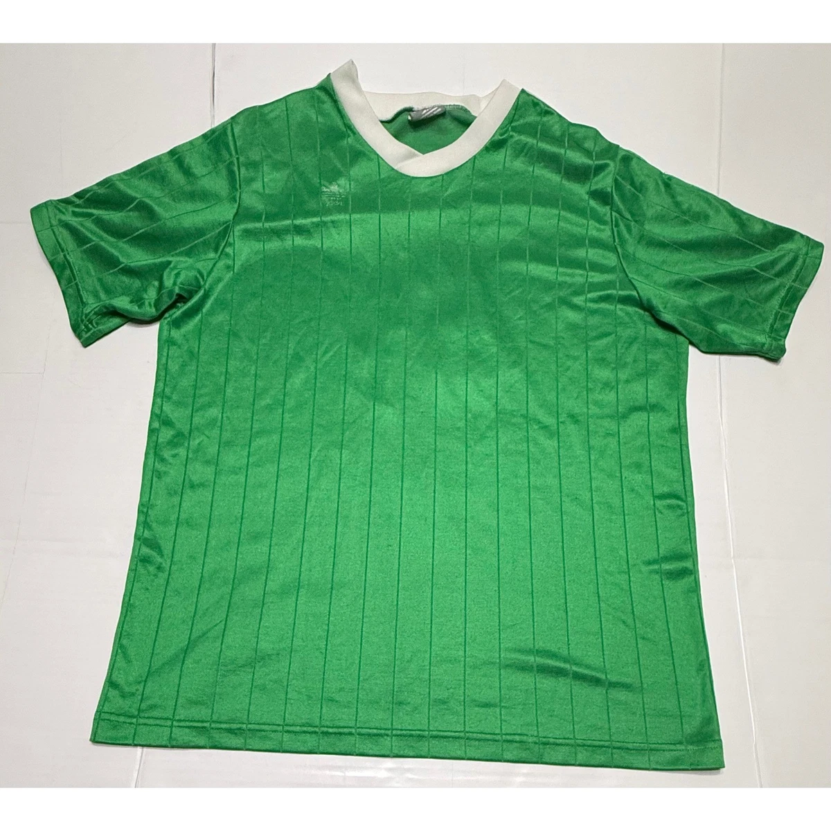 Preços baixos em Antiga Camisa de Futebol da Adidas em roupas de