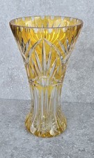 Jarrón trompeta de cristal bohemio amarillo con plomo de 11" corte a claro de mediados de siglo de colección