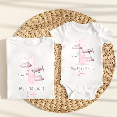 Personalisierte rosa Flugzeuge Mein erster Flug Baby Weste/T-Shirt