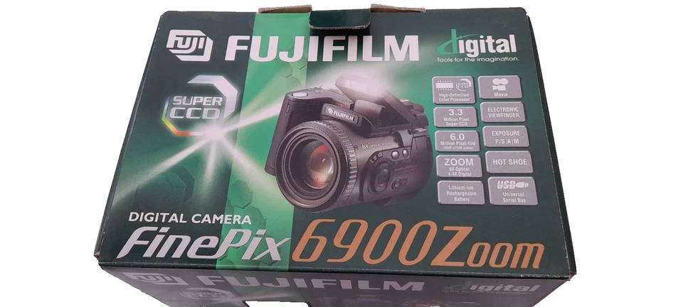 Fujifilm FinePix 6900 Zoom, photo 1 of 5