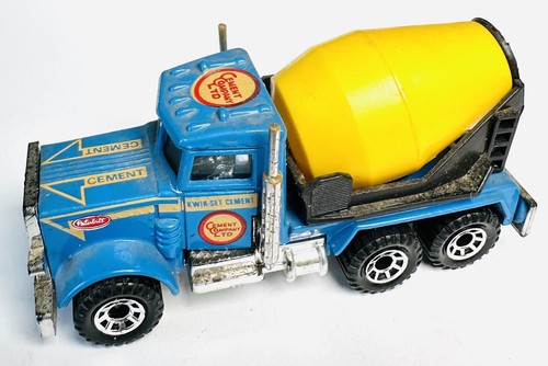 1981 Matchbox Peterbilt Cement Mixer Truck MB-19 (1:80 Blue "Kwik-Set Concrete") - Picture 2 of 7