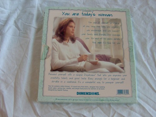 COUNTED CROSS STITCH DIMENSIONS DAYDREAMS LIVE SIMPLY KIT MAT GLASS FRAME 72604 - Picture 2 of 4