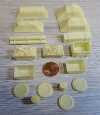 LOTS DE 11 CHARGEMENTS + 2 TOURETS POUR WAGONS - Echelle 1/160 - N