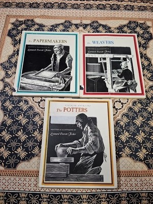 Lot of Colonial American BOOK Leonard Everett Fisher PAPERMAKERS Potters WEAVERS