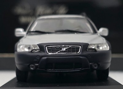 1/43 ボルボ V70 2000 シルバー 1/43 ボルボ V70 2000 シルバー