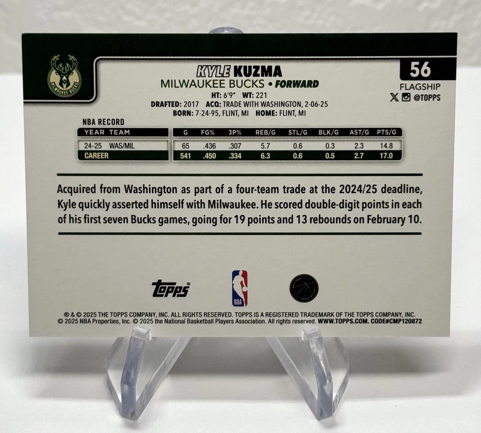 Kyle Kuzma 2025-26 Topps 篮球 #56 金钻石平行/50 雄鹿 — 第 2/2 张图片