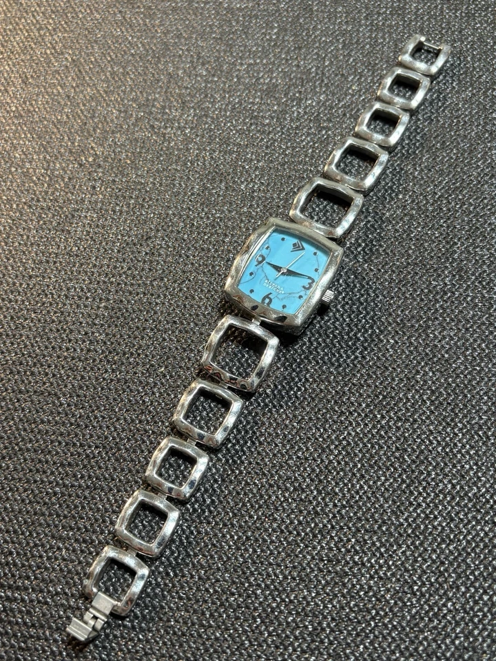 Reloj para mujer todo acero inoxidable de diseño Silpada tono plata, esfera turquesa Foto 4 de 4