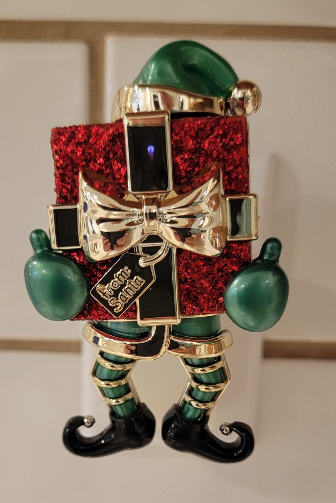 Bath and Body Works Elf with Gift Wallflower Plug In Christmas Present Tested-image