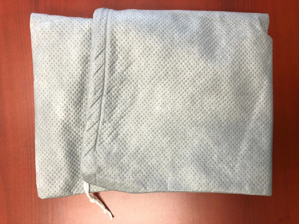 GOLD SHIELD 5L 2018-UP CUBIERTA DE AUTO JEEP GRAND CHEROKEE, BLOQUEO DE CABLE Y BOLSA DE ALMACENAMIENTO Foto 2 de 4