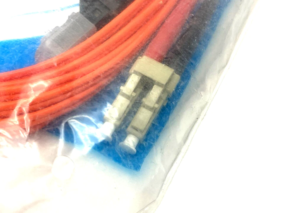 C2G 33185 Duplex Multimode PVC Fiber Optic Cable 8m Length - Image 3 of 4