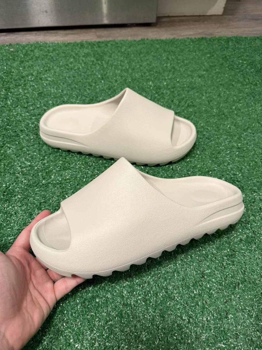 adidas gazelle silver green womens Chinelo Adidas Yeezy Slide Pure  NewSkull