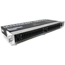 Behringer Ultragraph FBQ-PRO Audiophile 15-Band Stereo Graphic Equalizer FBQ1502