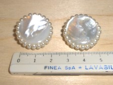 LOTTO 2 PZ BOTTONI VINTAGE MADREPERLA PERLINE ANNI 70 - DIAM. 2,3 CM NUOVO