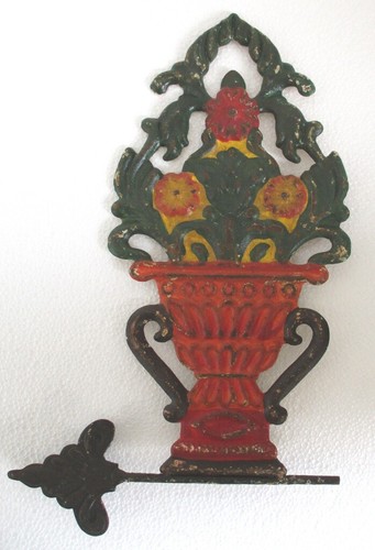 VASO DA FIORI IN FERRO CON FIORI BANDERUOLA / BANDERUOLA  - Foto 1 di 5