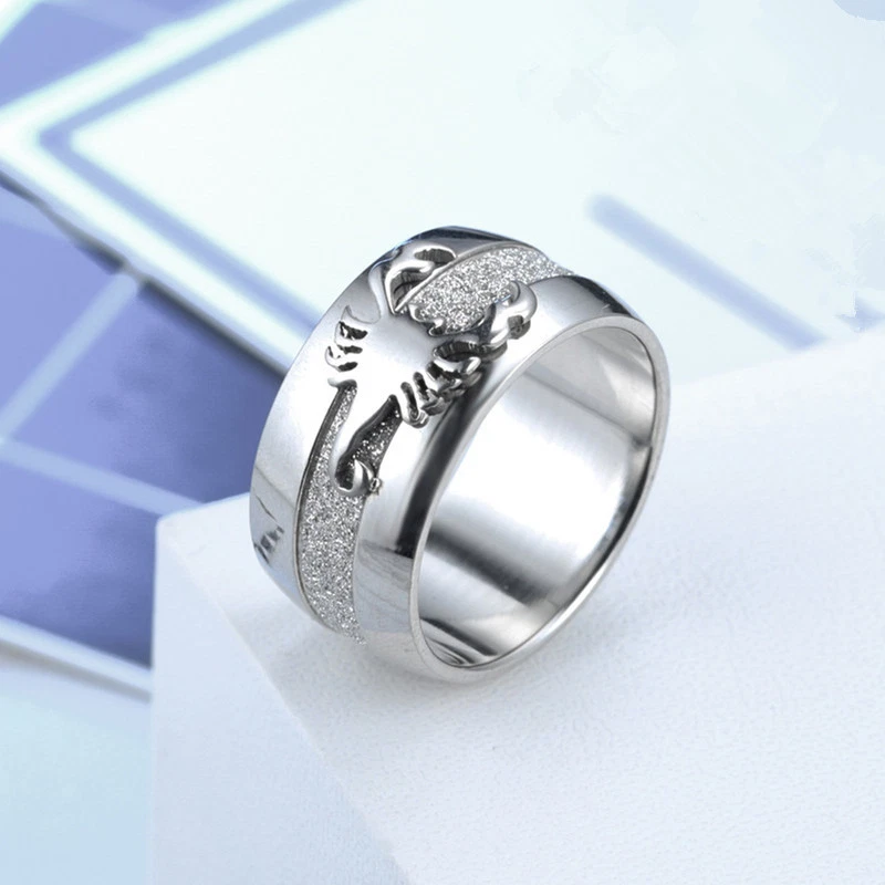 Anillo de joyería para hombre banda punk gótica de acero titanio escorpión plateado de 10 mm talla 7-13 Foto 2 de 4
