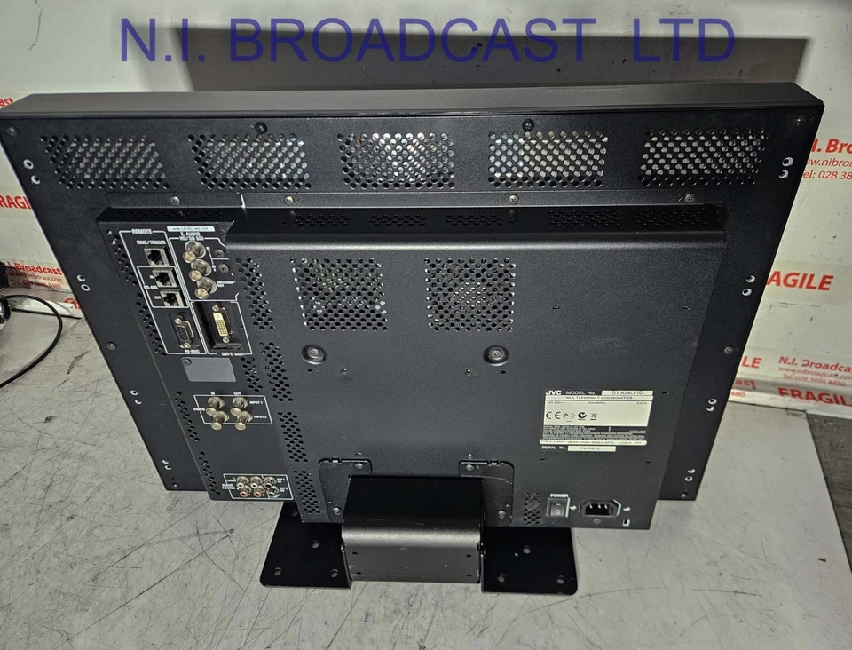 JVC 24inch dt-r24l41d  HD SDI LCD monitor with stand  LCD monitor - Image 4 of 4
