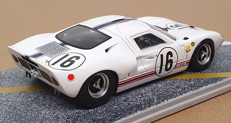 Extraña resina escala 1/43 BZ297 - Ford GT40 #16 Le Mans 1967 - blanca Foto 2 de 4