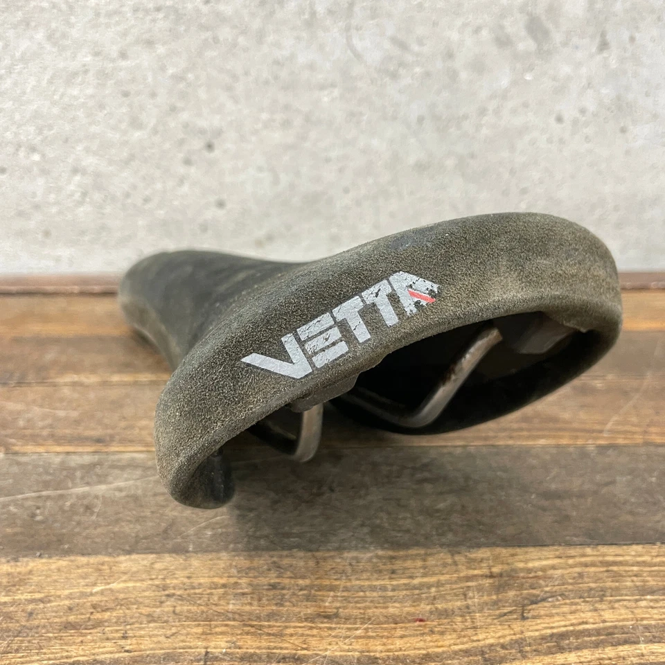 Sillín de asiento Vetta vintage negro gamuza MTB años 80 90 montaña MTB Eroica Italia A3 Foto 2 de 4
