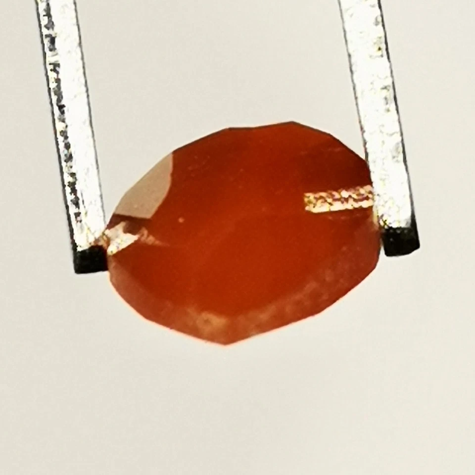 Gemme naturelle d'Afrique - Cornaline - Marquise 0.70 Carat - 9.8 x 4.8 x 2.2 mm - Imagen 3 de 4